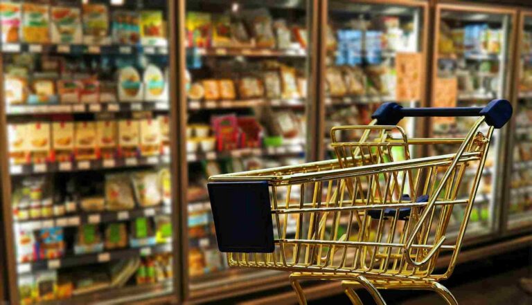 Dal carrello alla tavola: i trend alimentari in Italia letti attraverso le etichette della GDO