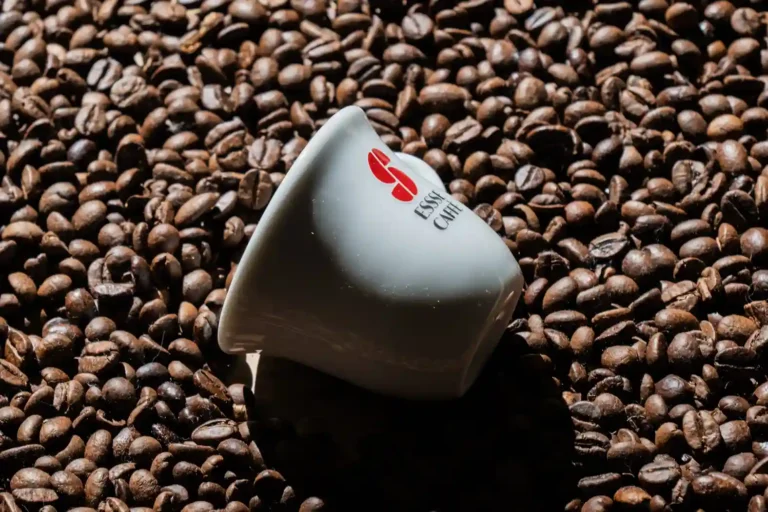 Essse Caffè cambia look alla sua sede storica e inaugura una nuova casa della cultura dell’espresso a Bologna