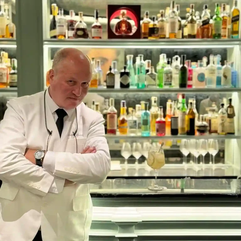 Grand Hotel Excelsior Vittoria a Sorrento rinnova il sodalizio con il celebre mixologist Colin Peter Field